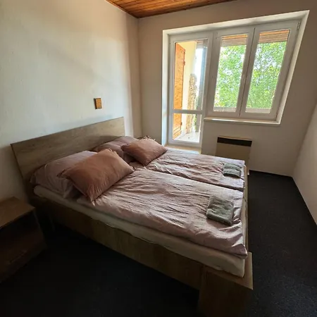 Stara Skola Horka Penzión pre hostí
